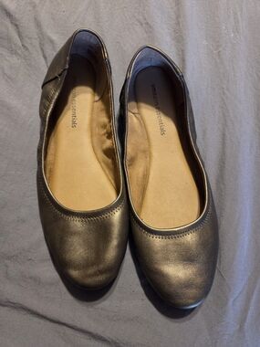 Amazon Essentials Metallic Bronze Ballet Flats